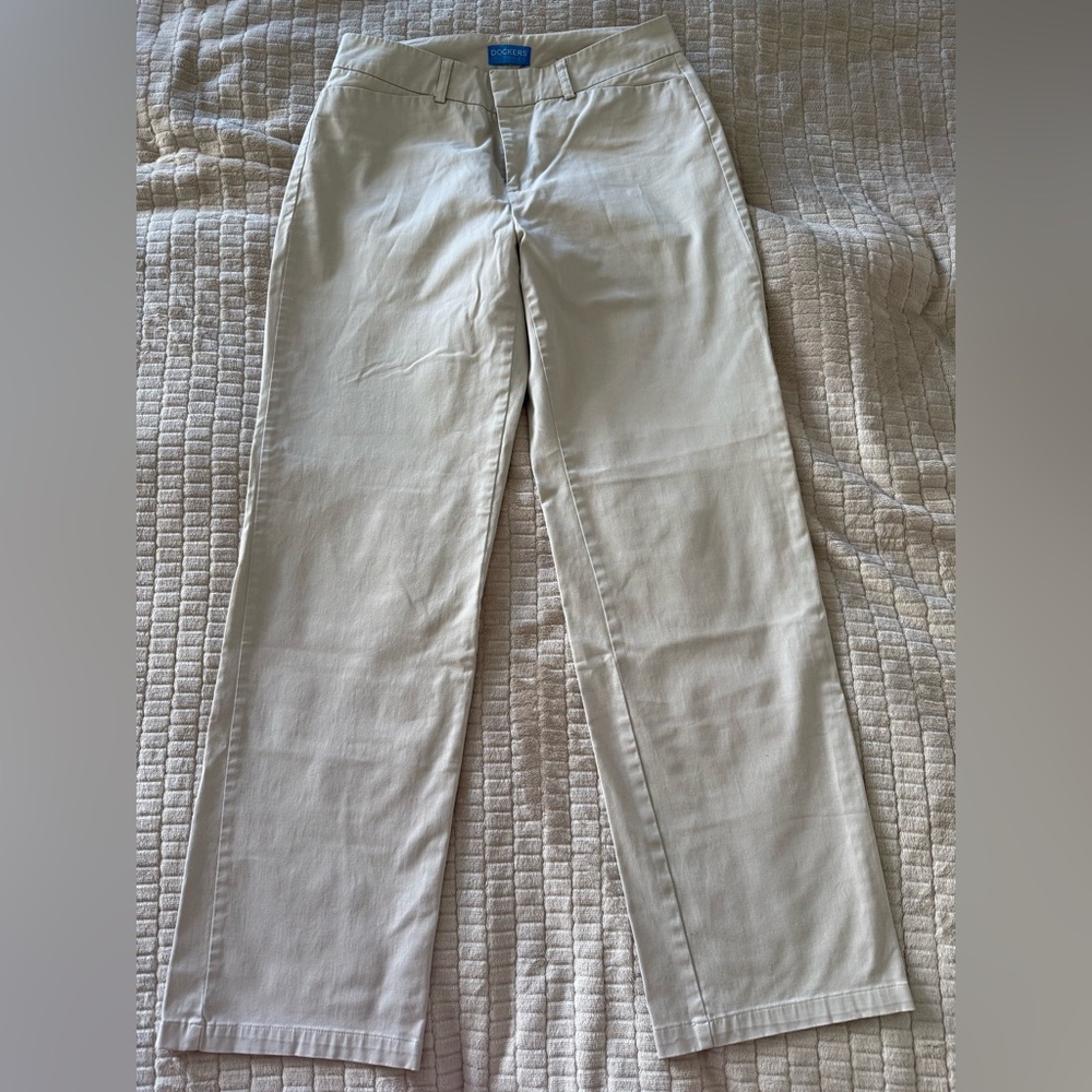 Dockers Women's Light Beige Straight Leg Pants